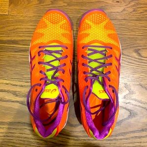 ASICS women’s tennis shoes size 9